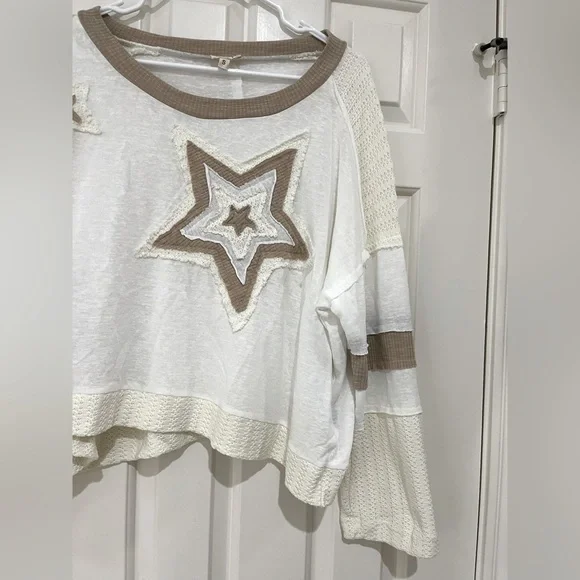 POL Star Cream and Tan Long Sleeve Top - Picture 3 of 4